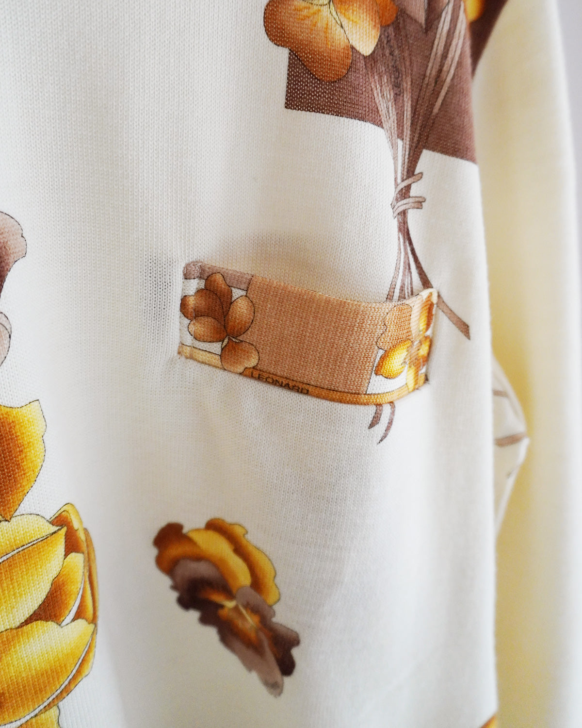 レオナールスポーツ ブラウンニット