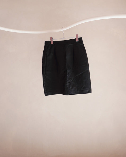 レザーミニスカート