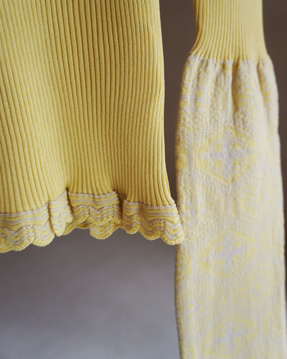 KIKU turtleneck yellow