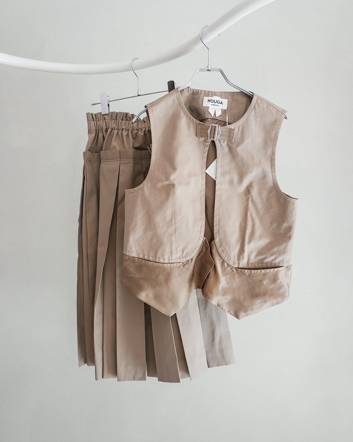 bulb vest