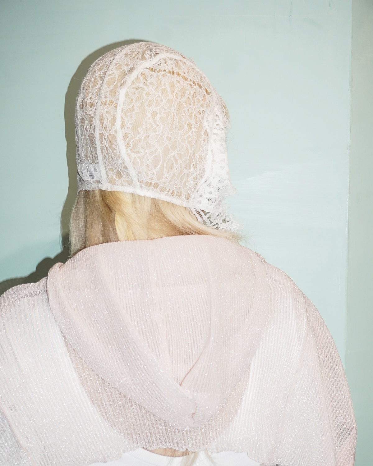 plume bonnet