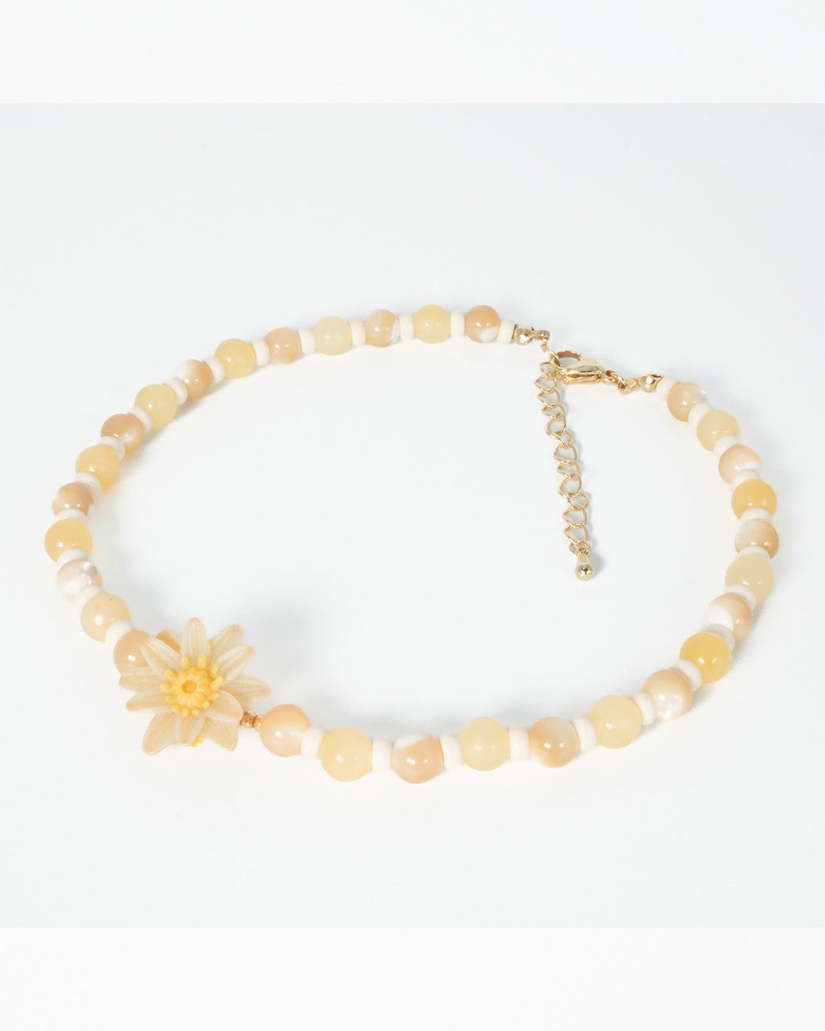 Water lily choker beige