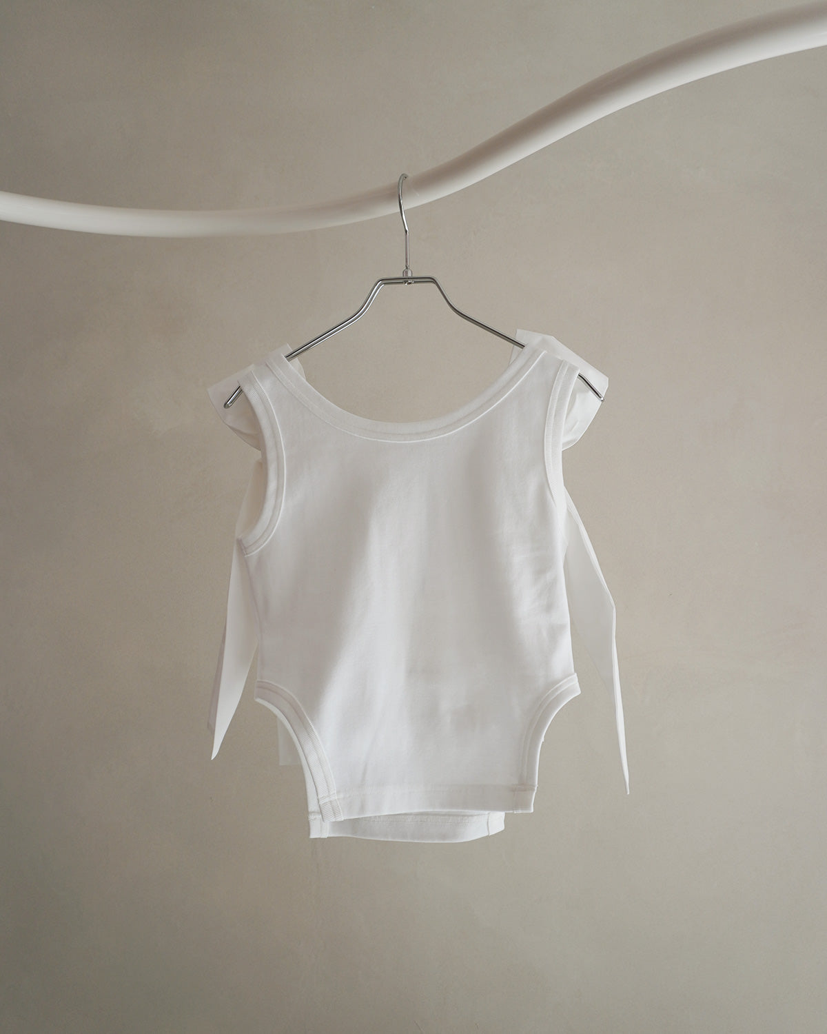 back ribbon tank