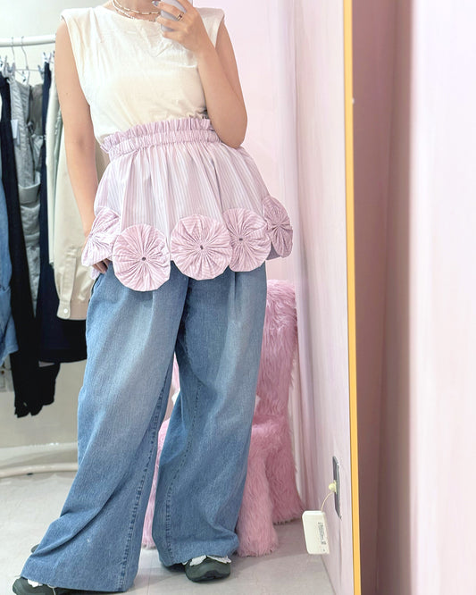 sign skirt tops