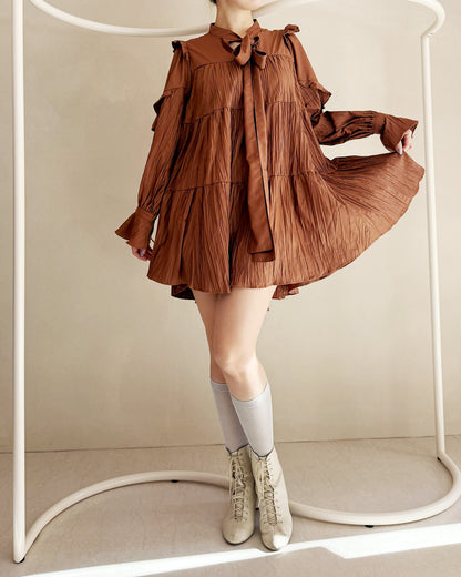 Ribbon tie crinkled mini dress brown