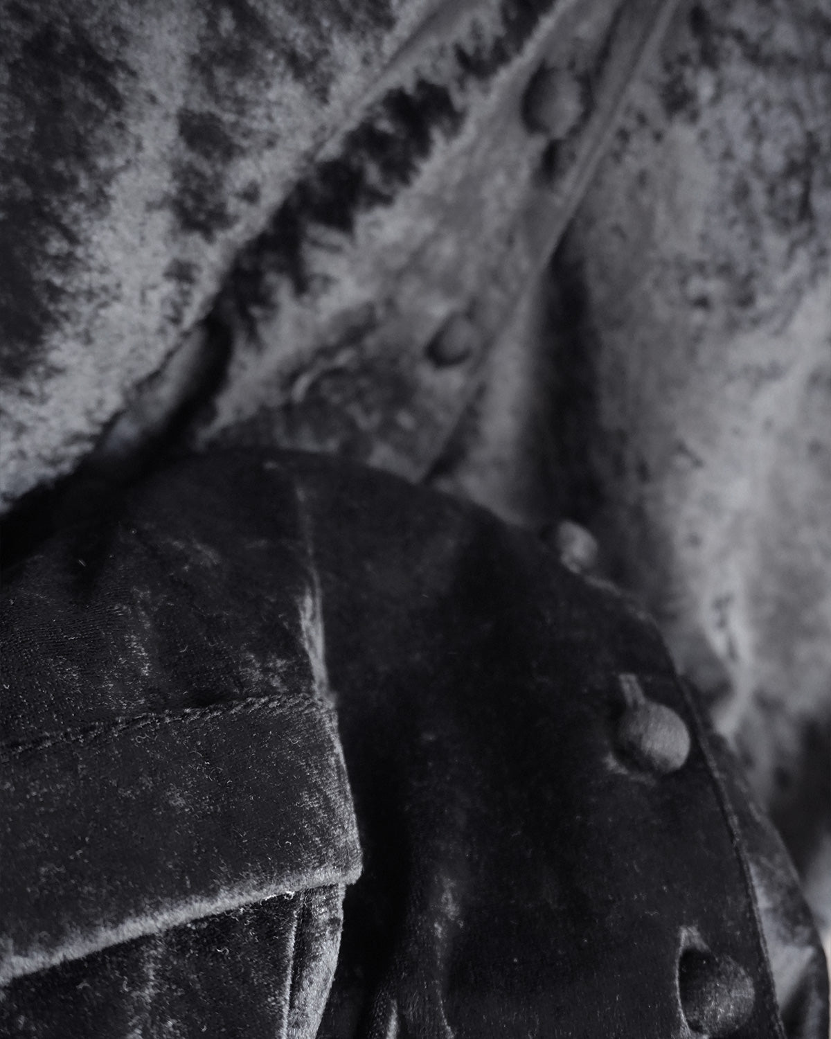 スタンドカラーベロアベスト