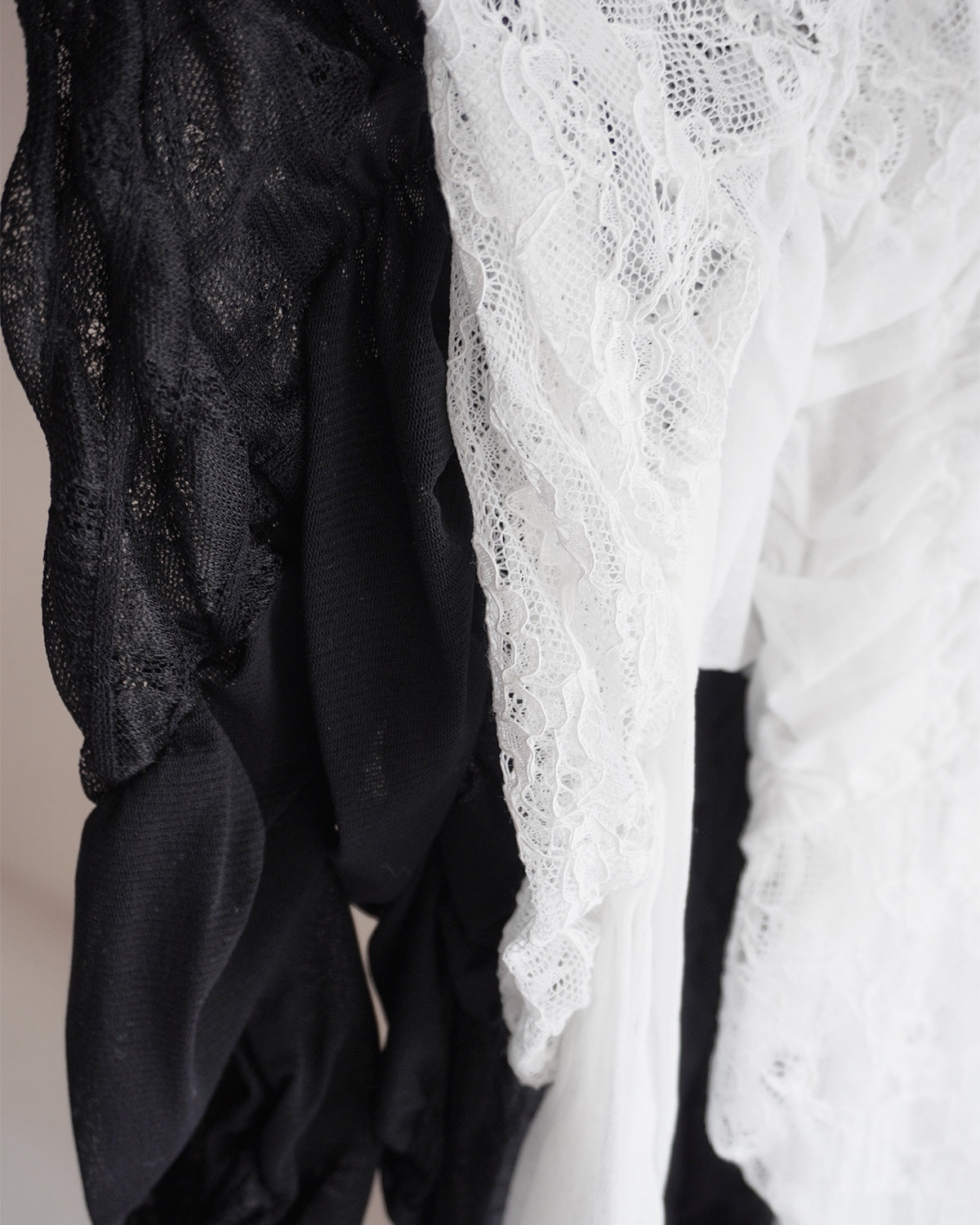 Stand neck shirring pullover