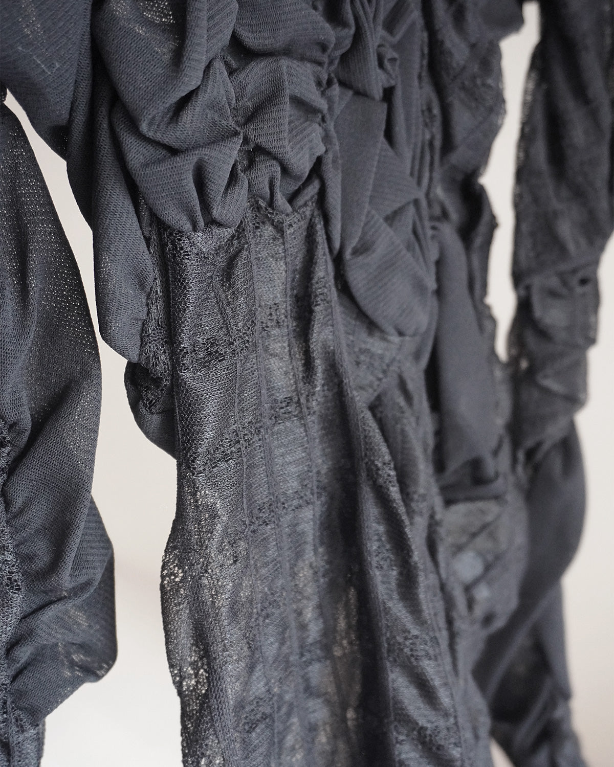 Square neck shirring pullover