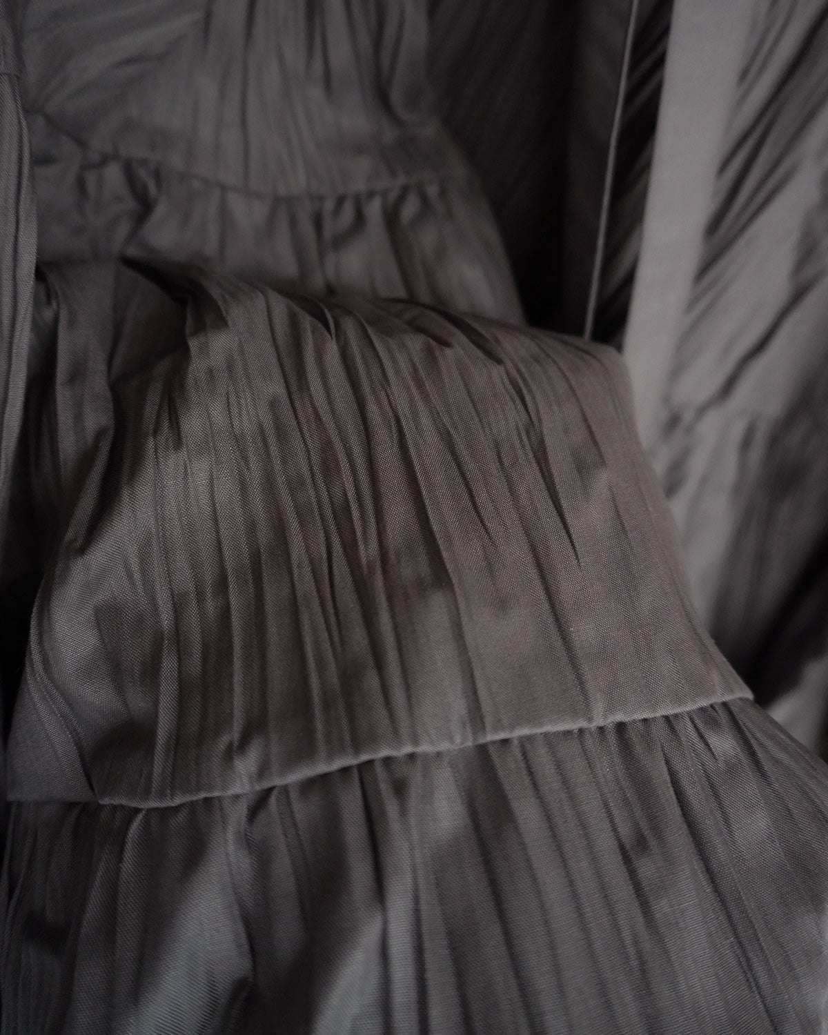 Ribbon tie crinkled mini dress charcoal gray