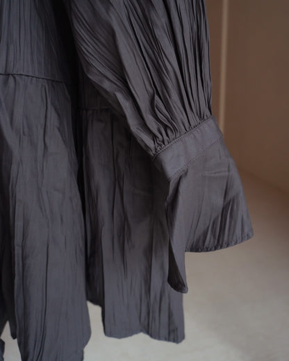 Ribbon tie crinkled mini dress charcoal gray