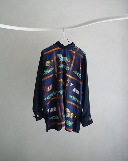 午年にぴったりスタンドカラーブラウス