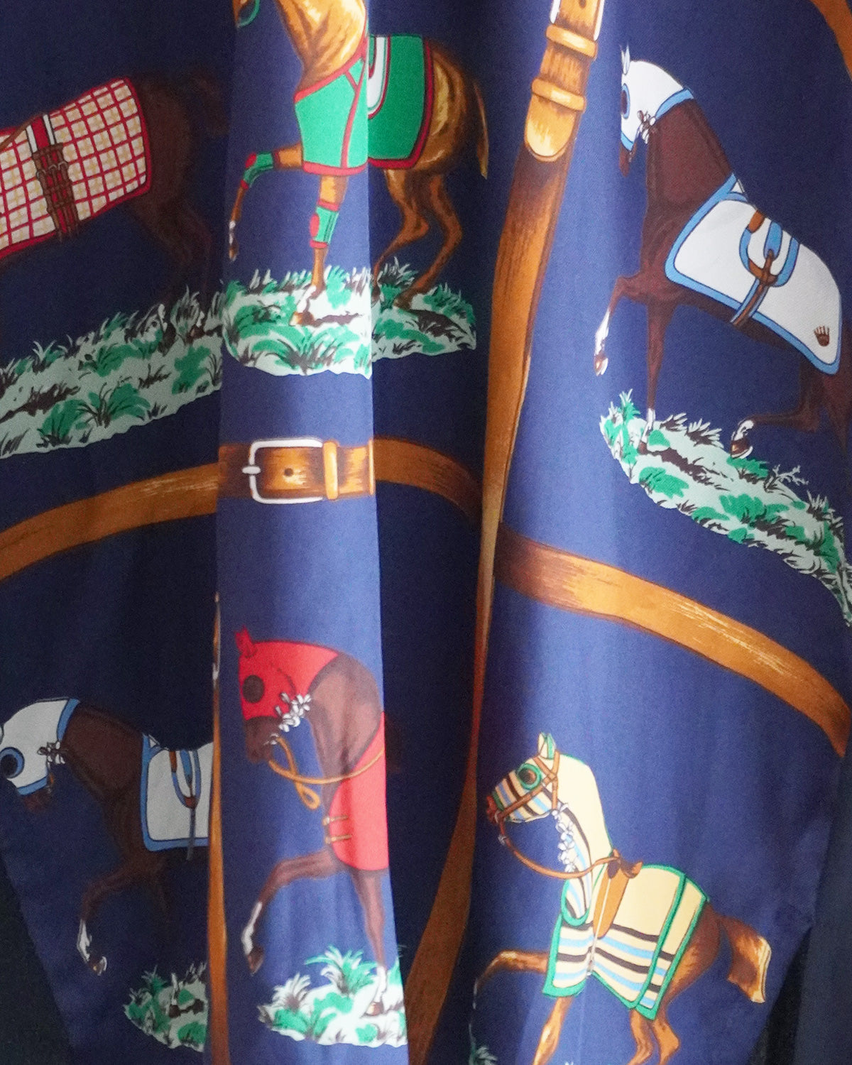 午年にぴったりスタンドカラーブラウス