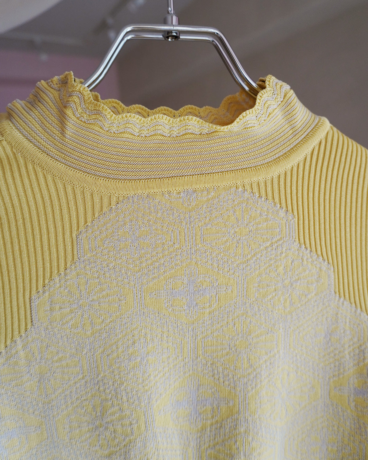 KIKU turtleneck yellow