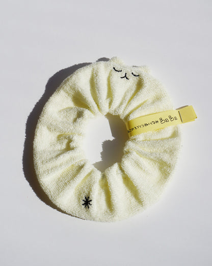 ねこのてづくりシュシュ