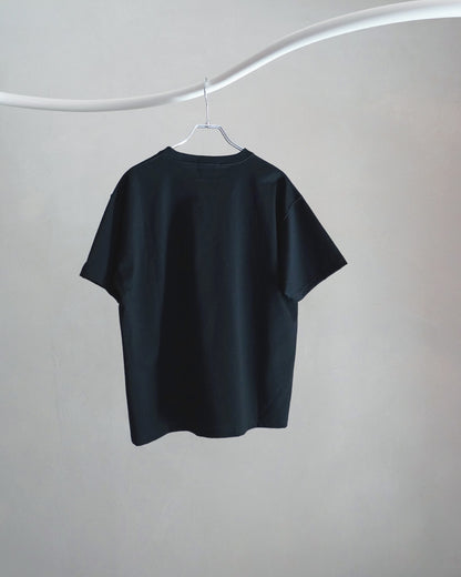 T-shirt Apple Earth (black)