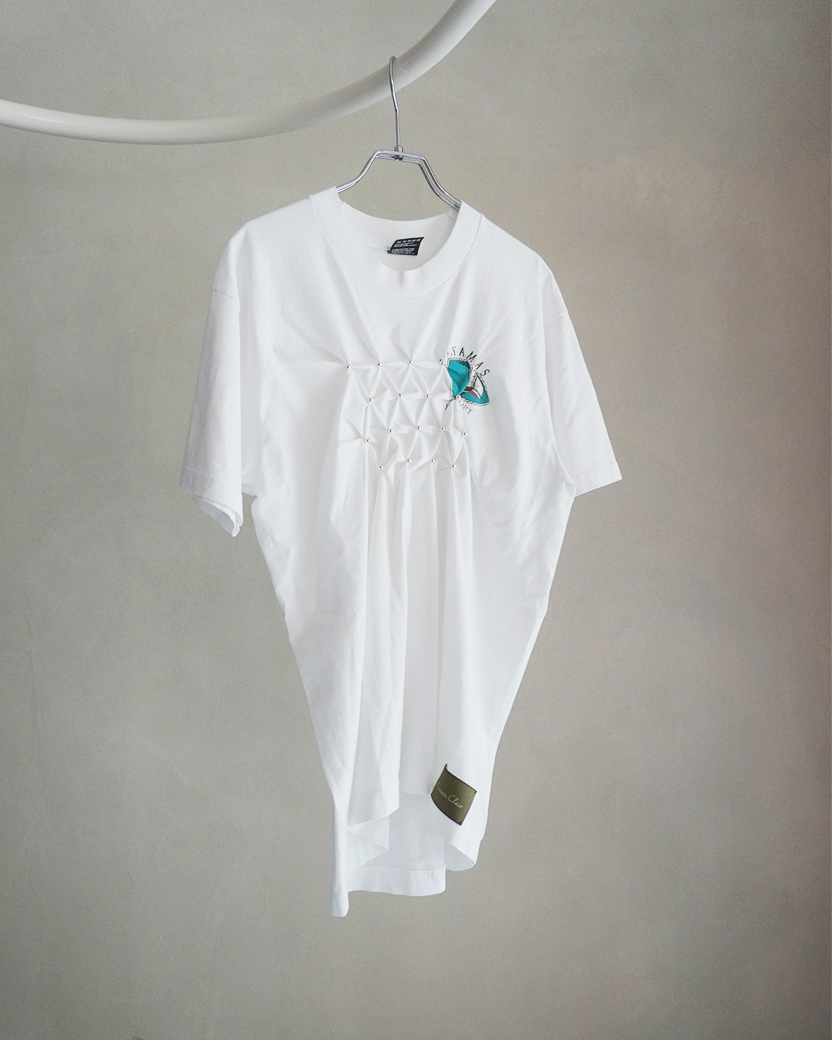 Remake T-front (white)