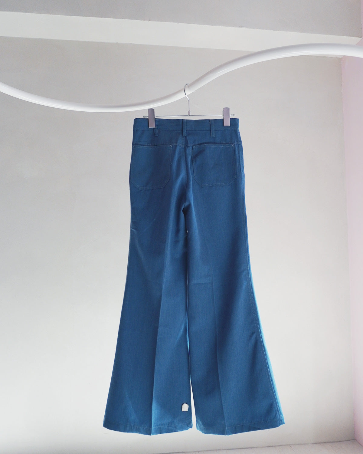 ちょっとお尻が小さいベルボトム