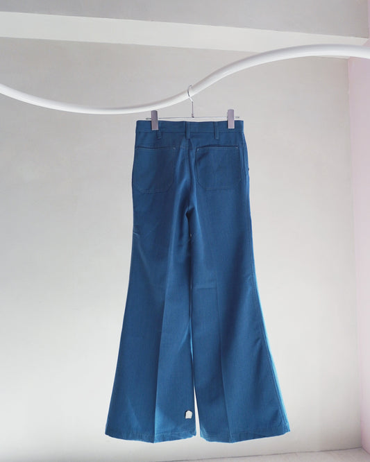 ちょっとお尻が小さいベルボトム