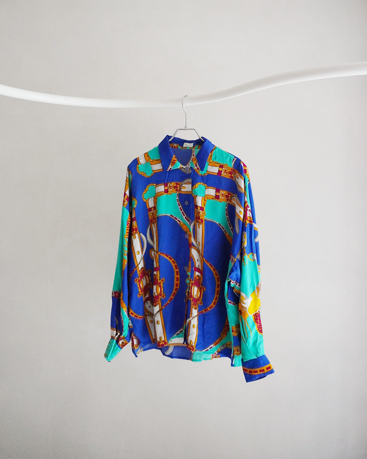 ベネトン ベルト柄シャツ