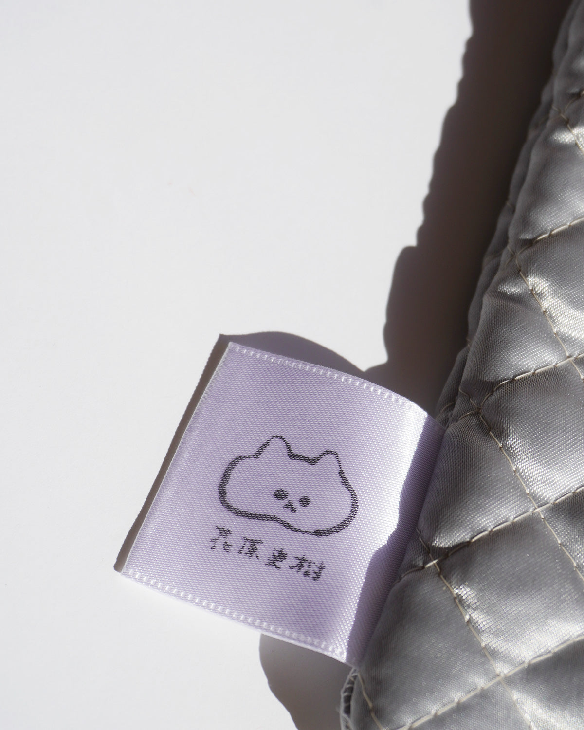 ちいさなねこのてづくりぬいぐるみ巾着