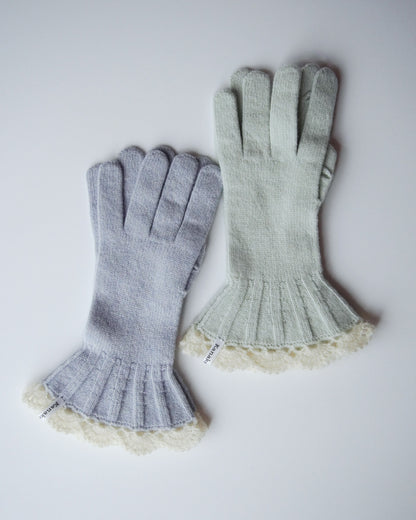 Ruffle Knit Gloves