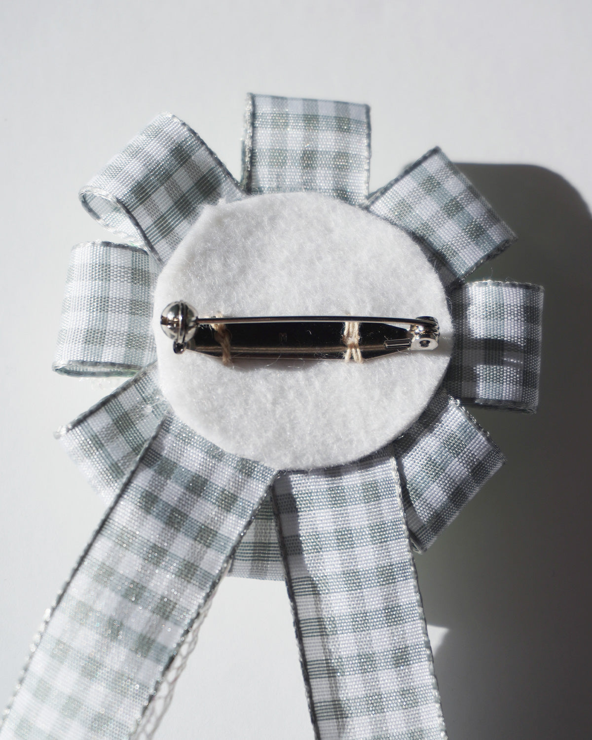 Flower Ribbon Brooch 【gray check】