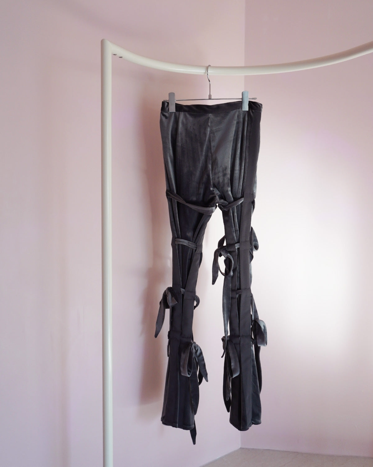 Slit ribbon pants