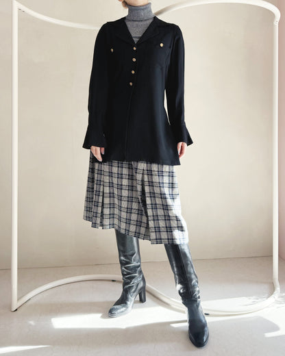 ゴールドボタンシャツ