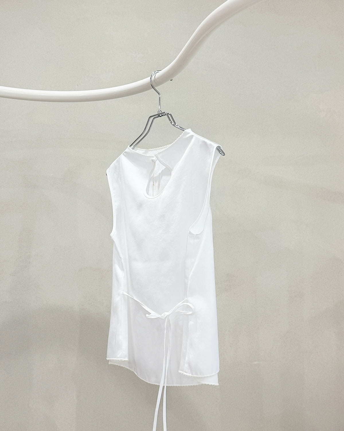 Goldfish Bowl Tank Top White Goldfish
