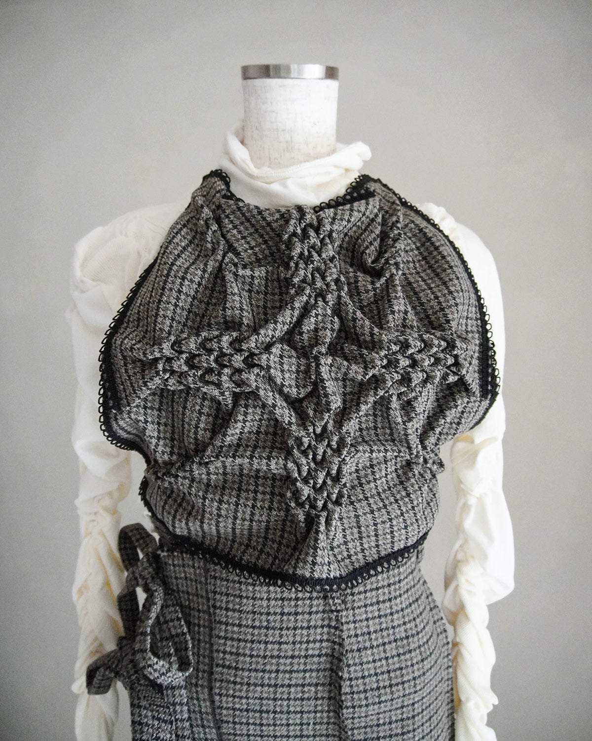 Patch smocking bustier