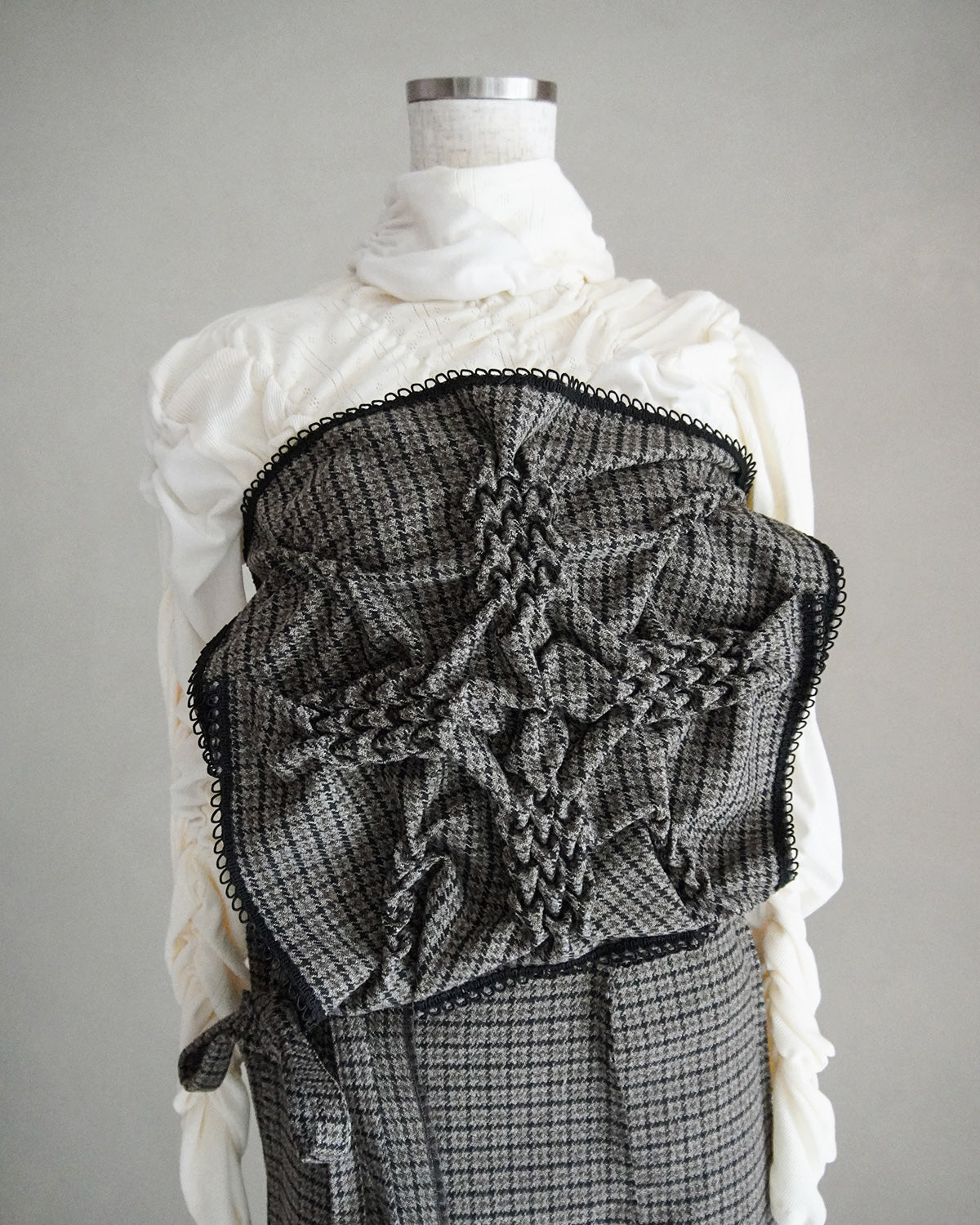 Patch smocking bustier