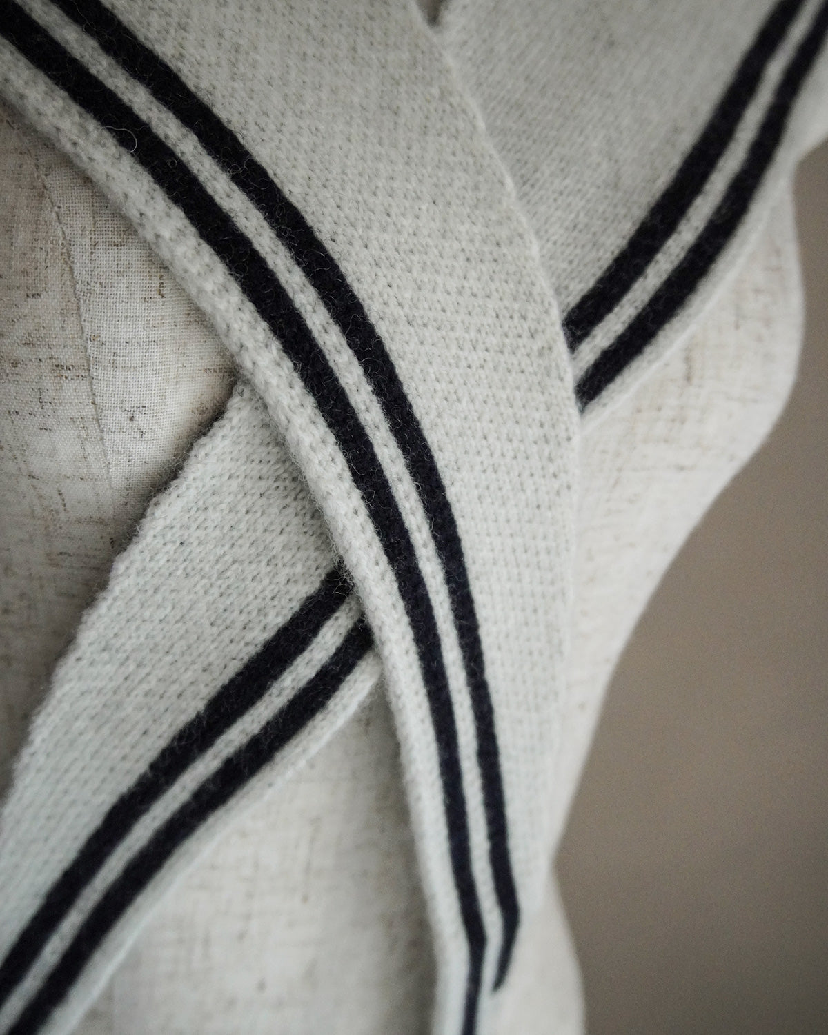 Knit sailor collar