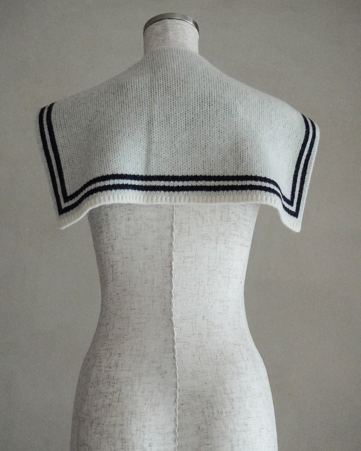 Knit sailor collar