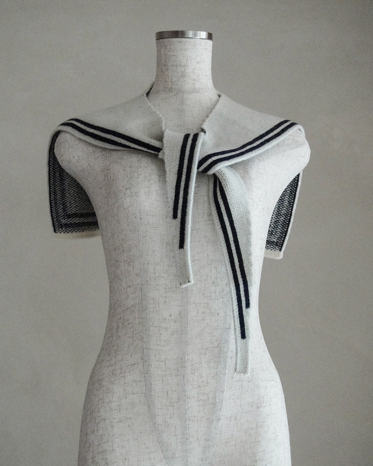 Knit sailor collar