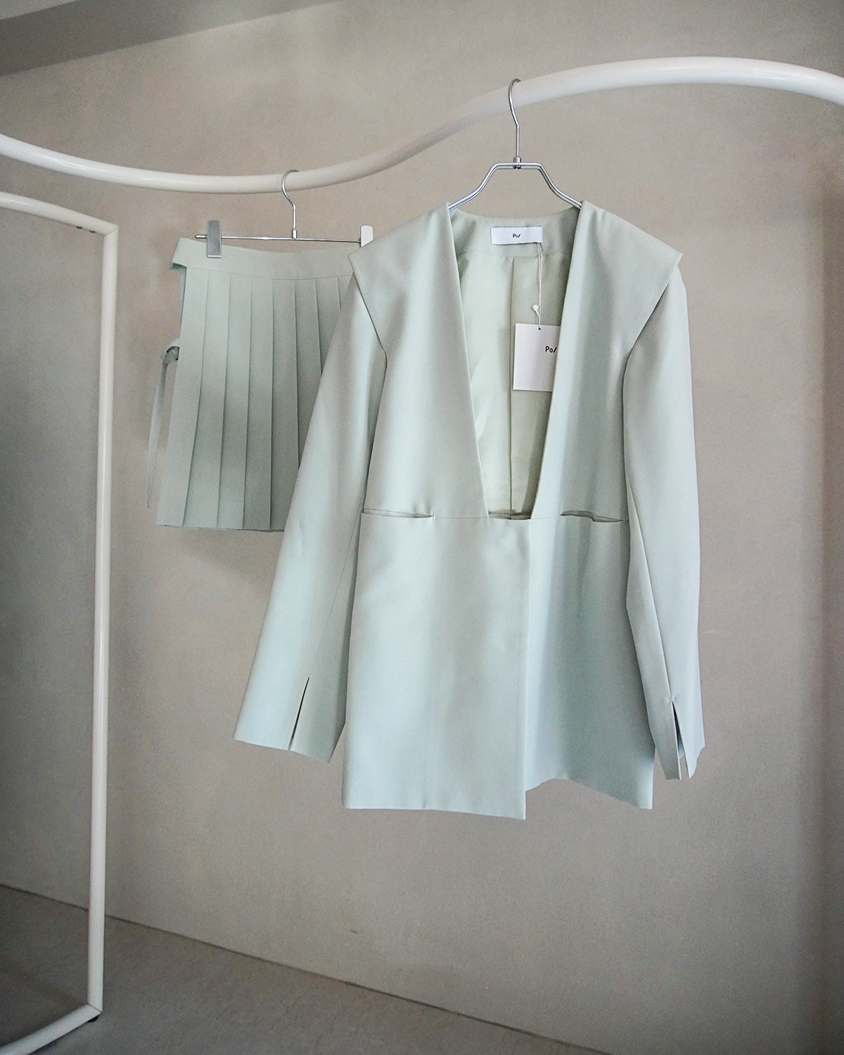 【2月お届け予約商品】collarless jacket