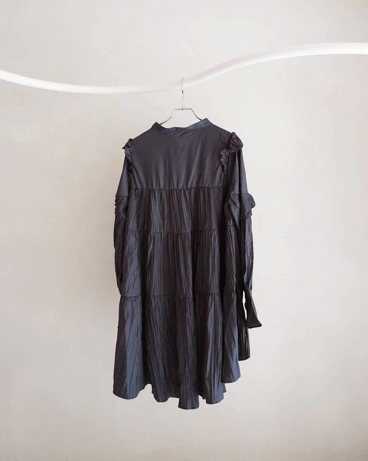 Ribbon tie crinkled mini dress charcoal gray