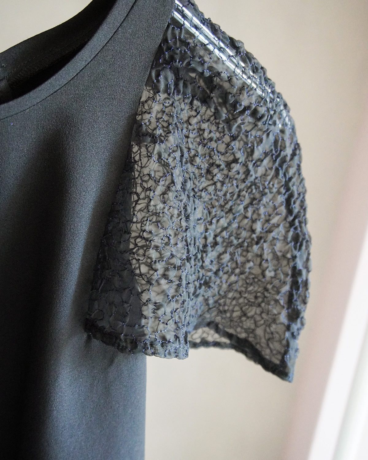 【3月お届け予約商品】embroidered puff sleeve top