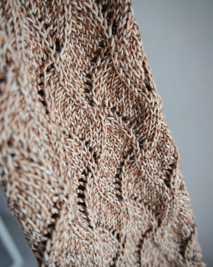 Cropped wavy knit cardigan