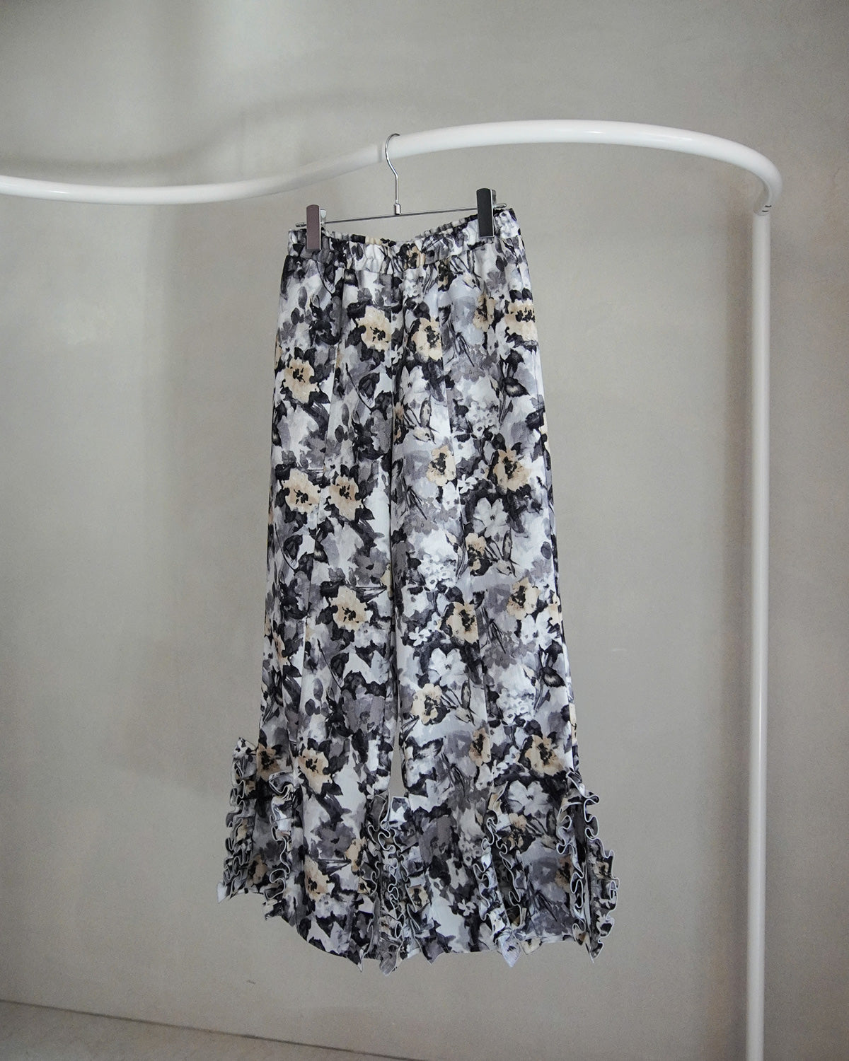【2月お届け予約商品】flower frill pants