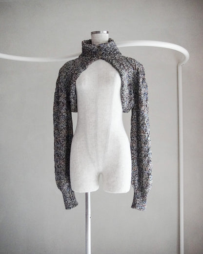 Cropped wavy knit cardigan